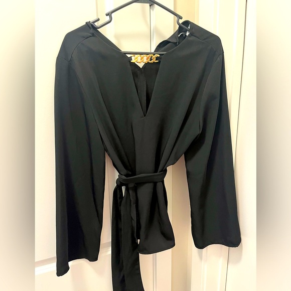 Zara belted black top with gold chain aplique - Picture 2 of 4